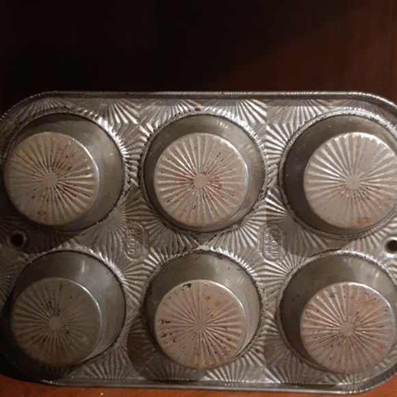 Muffin tin - Picture 2 of 3